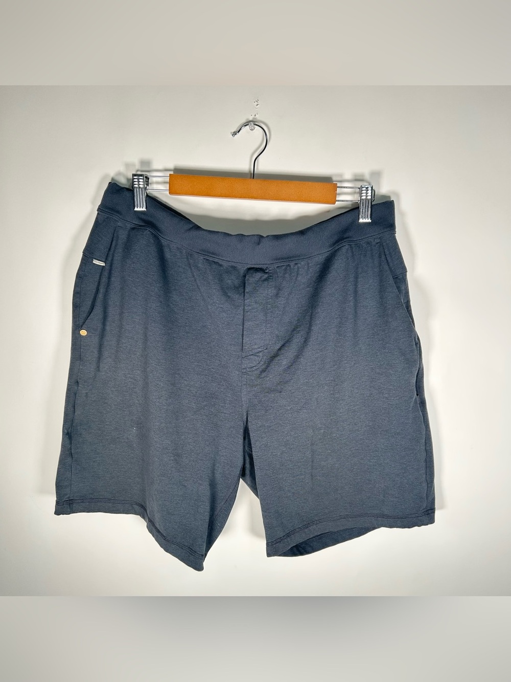 VUORI Coronado Short 8" Men's Size XL Gray Heather Zip Pocket V3061